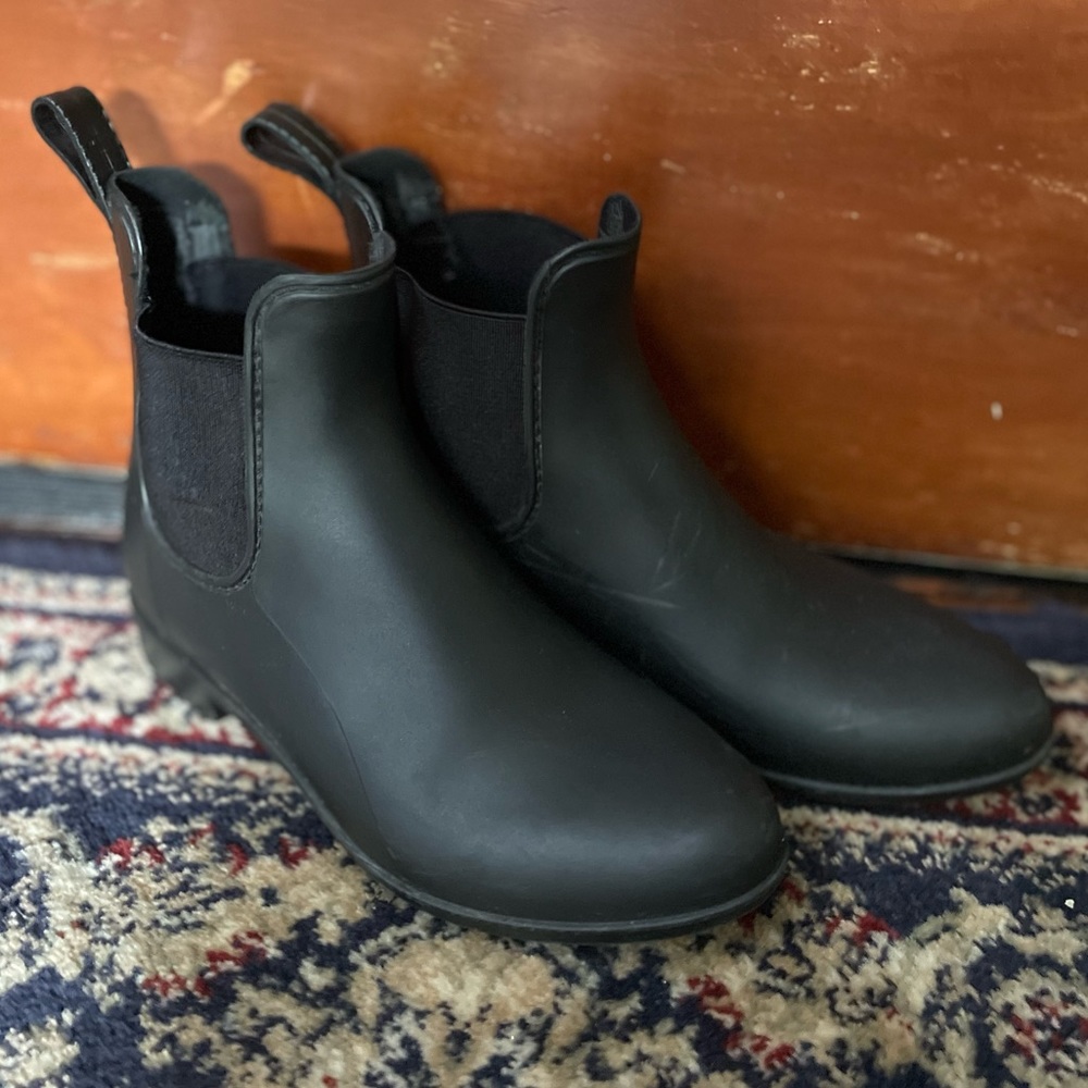 Chelsea rain boots - black size 6